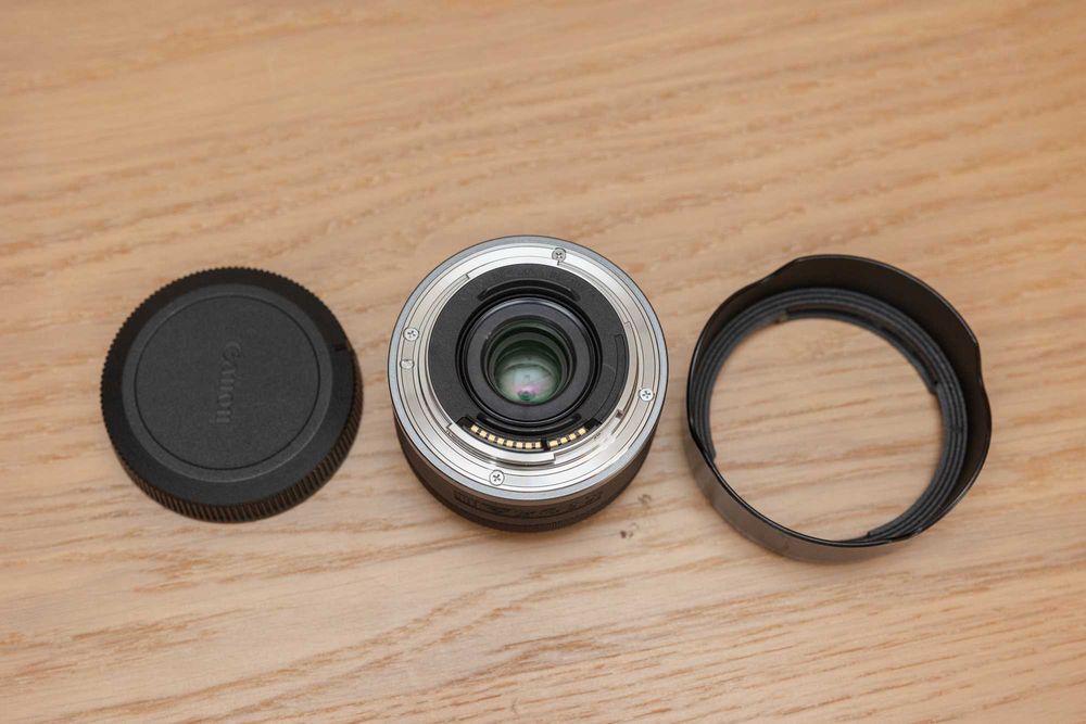 Canon RF 16mm F/2.8 STM