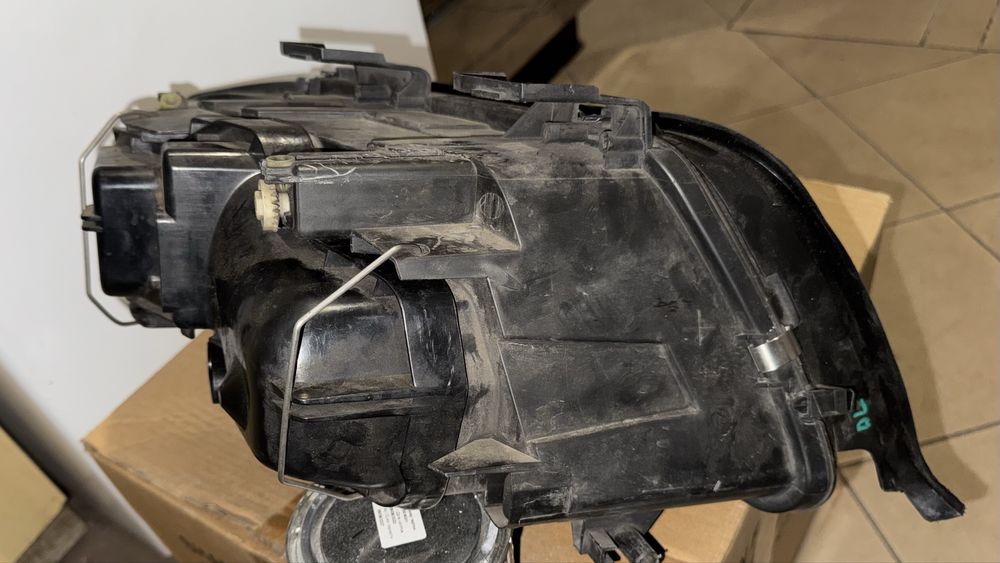 Lampy przód Audi A6 C5 lift Hella