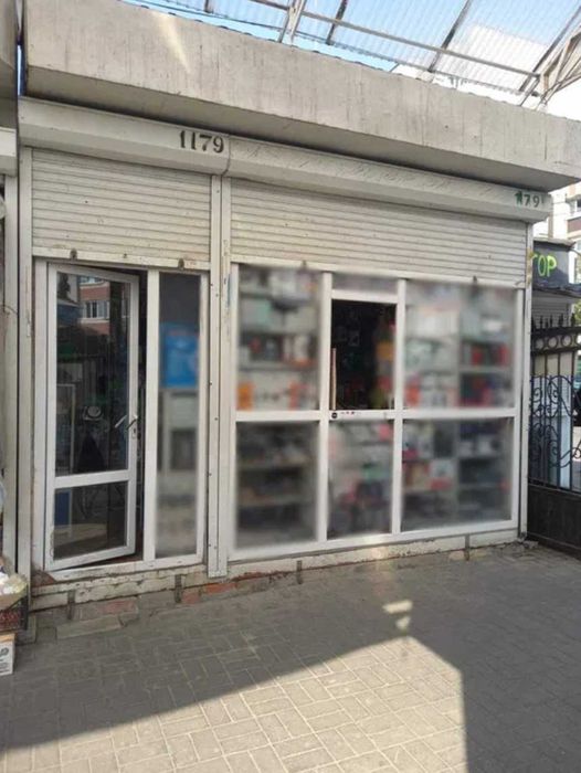 Продаж павільйону на Варшавському ринку 9.85 м2(біля центр. входу)