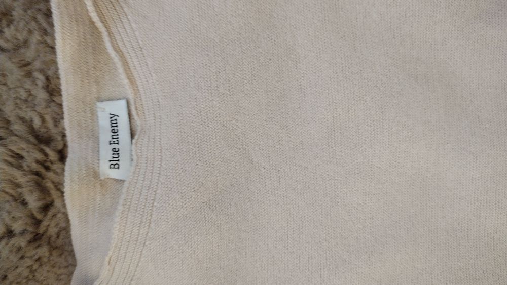 Sweterek bez xl wełna  Włochy