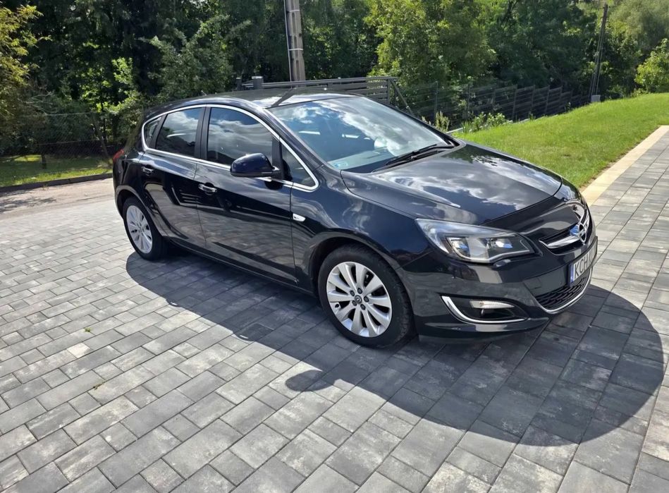 Opel Astra J 2013r. 1.4 140 KM