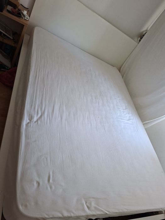 Cama Ikea Branca + estrado + colchao + capa lençol