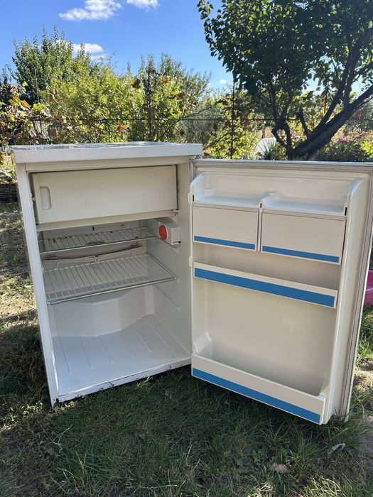 Холодильник  маленький