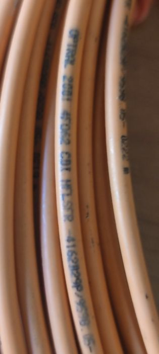 Cabos de fibra óptica de 4 núcleos