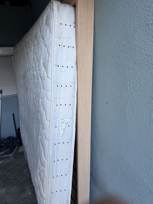 Cama casal 200x160 com colchão marca pikolin