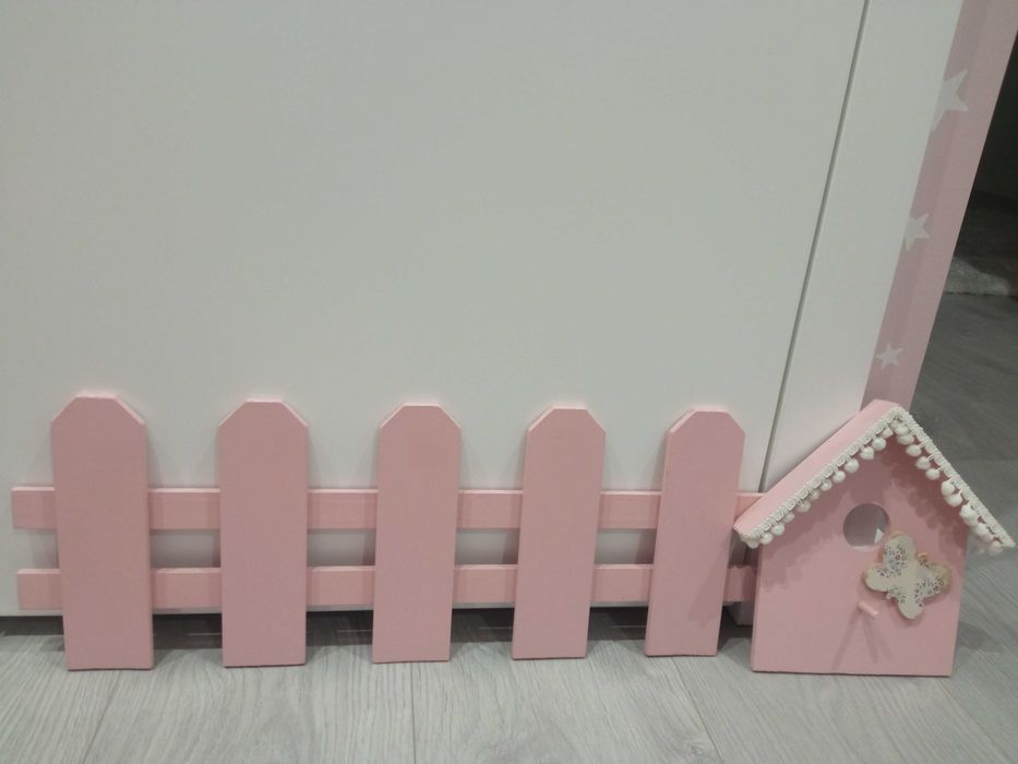 Casinha de passarinho com cerca