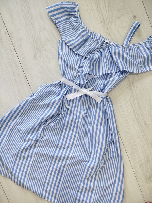 Sukienka damska letnia taliowana z falbankami Hiszpanka w paski