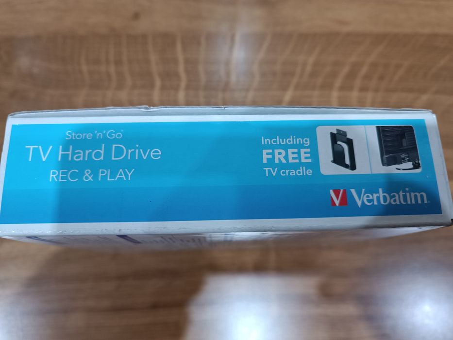 Disco externo Verbatim 1 TB Store n Go na caixa