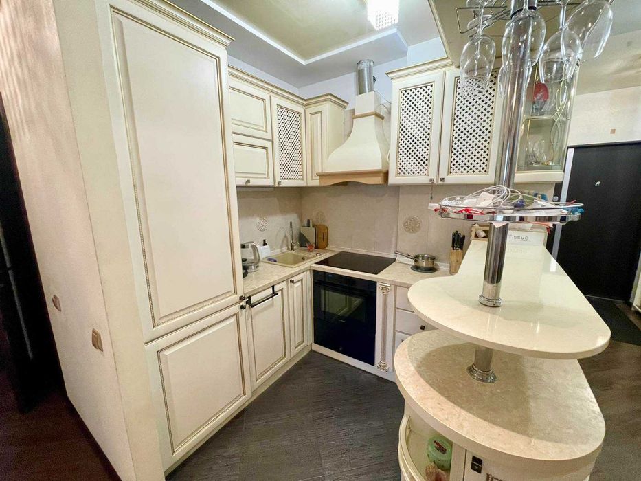 2-комнатная квартира 67 м² в ЖК Радужный с ремонтом, мебелью и инвертором