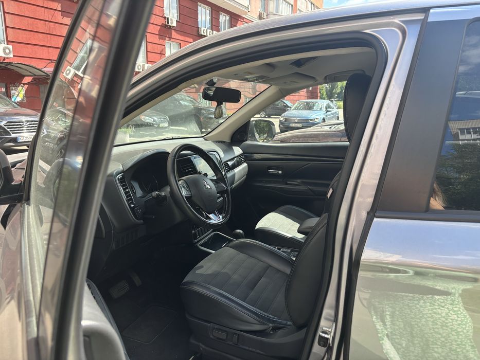 Mitsubishi Outlander 2019
