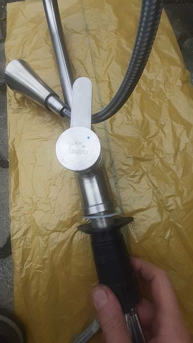 Bateria kuchenna Laveo z wyciąganą wylewką