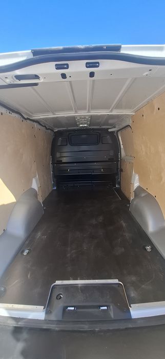 Opel vivaro 2.2 150