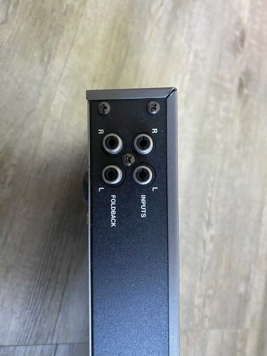 Amplificador de Auscultadores TASCAM MH 40 MK II - Oportunidade