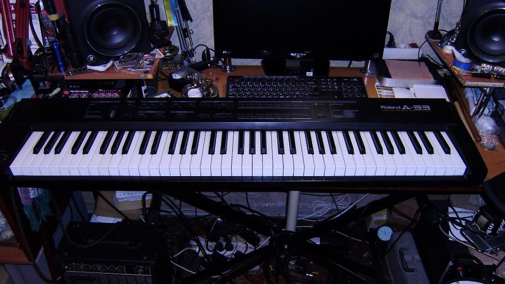 Roland a-33 с педалью