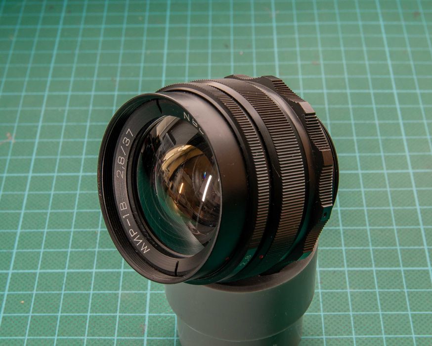 Lente Soviética Mir-1B 37mm f/2.8 Grande Angular