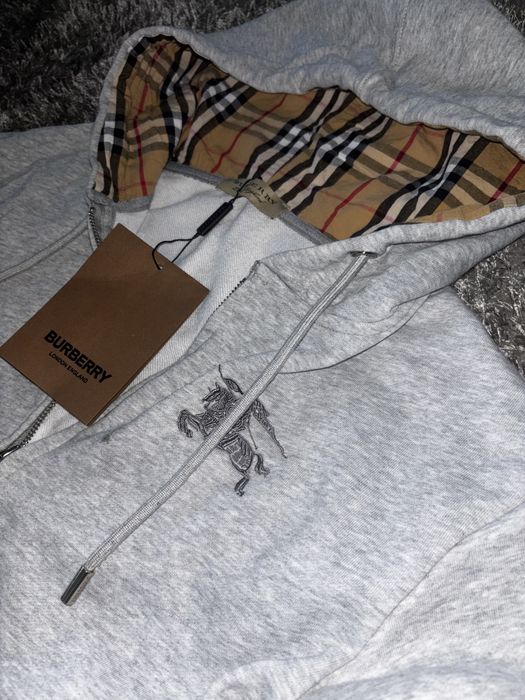 bluza burberry posiada metki