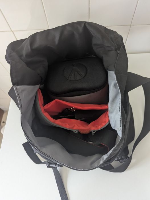 Câmera Fotográfica Conjunto Canon EOS 77D com 3 objetivas COMO NOVA