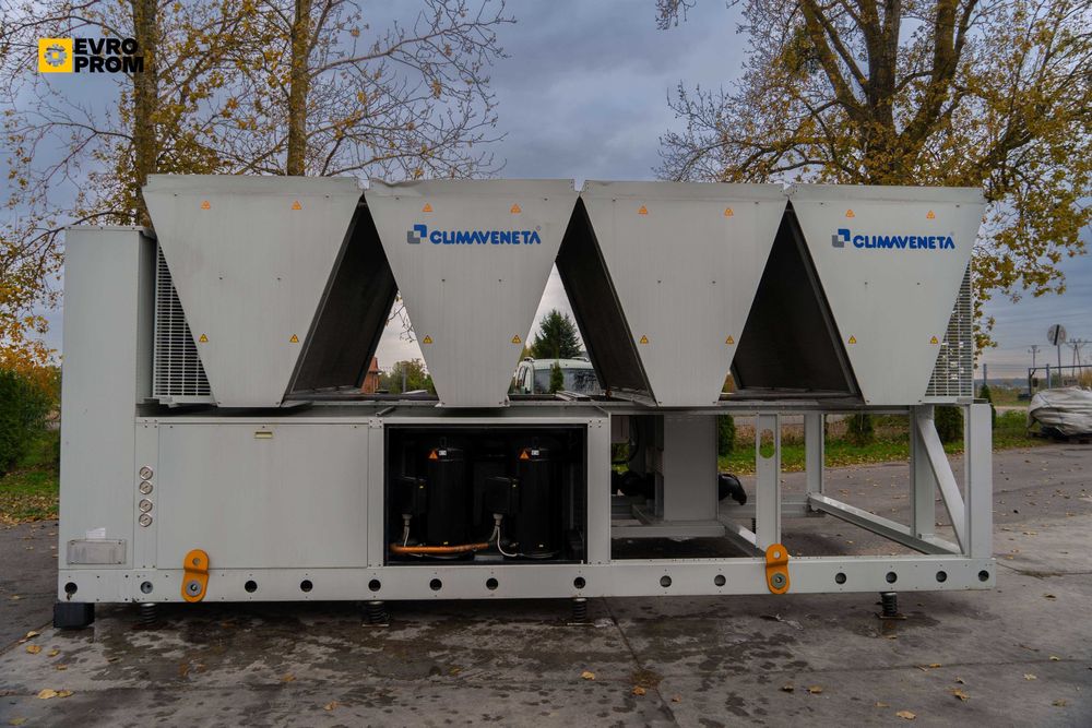 Чіллер / Чиллер CLIMAVENETA NECS SL 1314 334 кВт. Охолоджувач рідини.