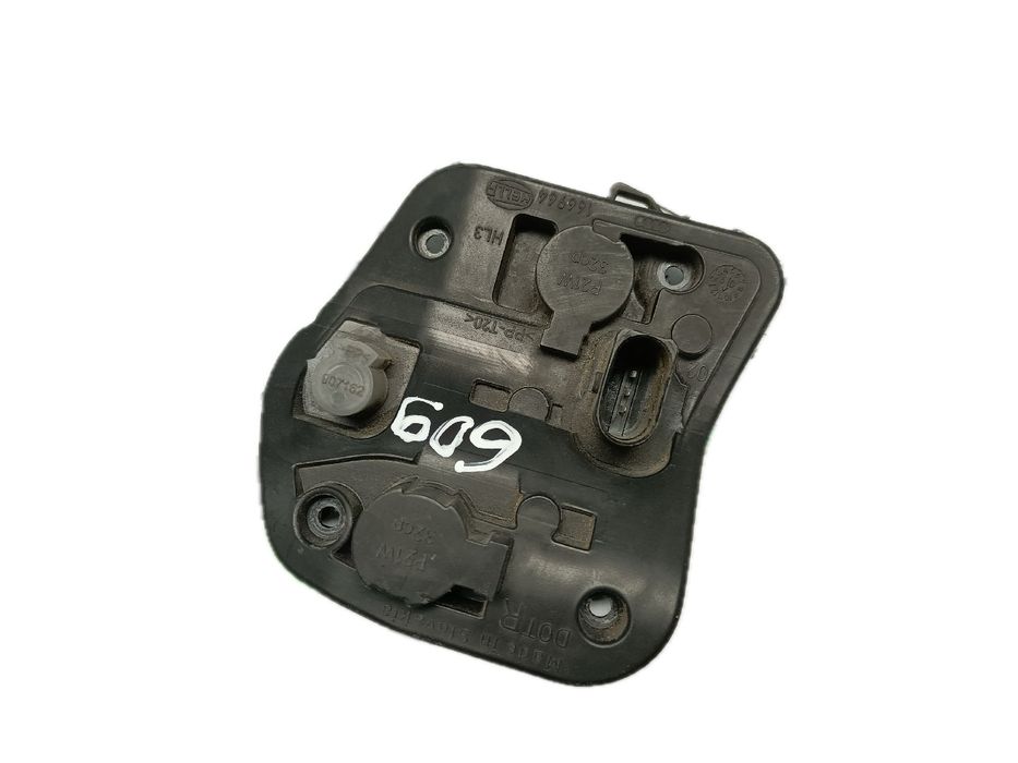 Suporte lâmpada direito AUDI A4 (8K2, B8)