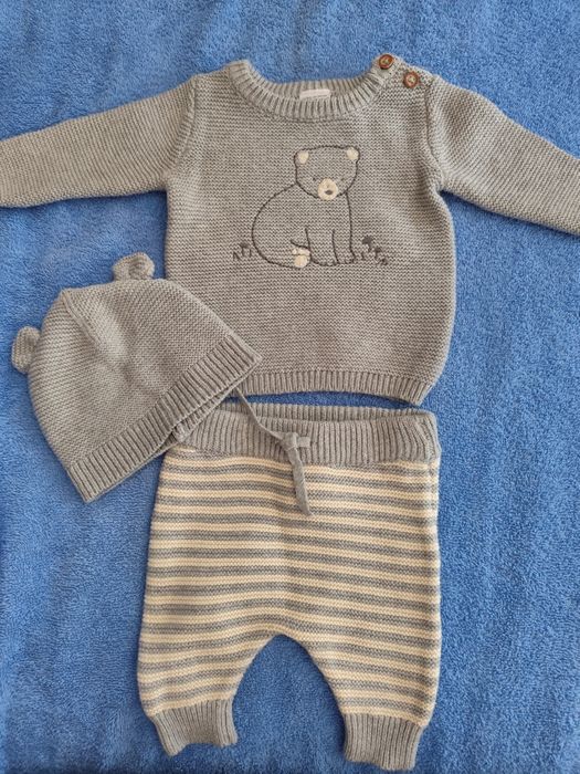 На выписку детский костюм