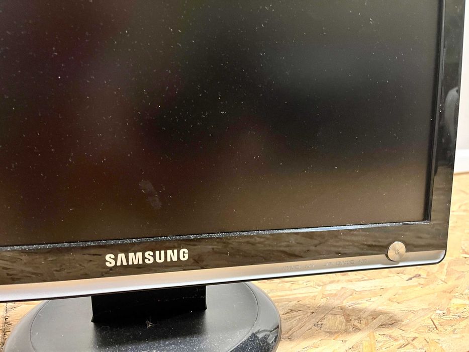 Monitor do komputera SAMSUNG 19"