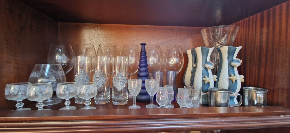 Various Ceramic Pieces434973639159982084
