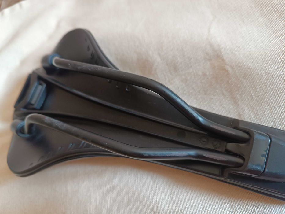 Siodełko Fizik Antares R5 versus evo