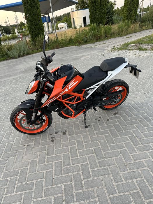Мотоцикл KTM DUKE 390