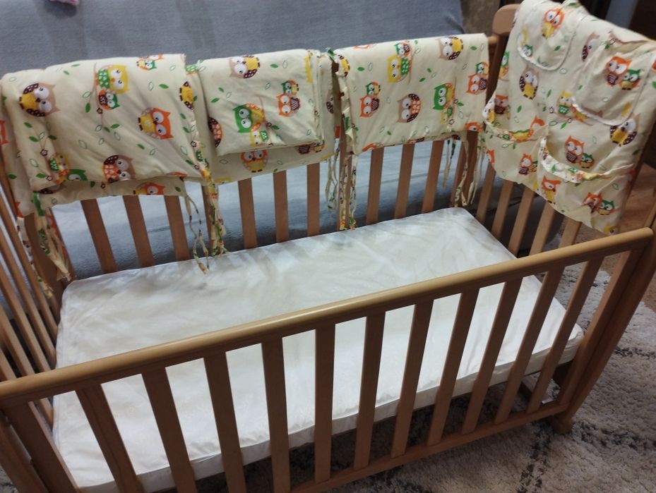 Кроватка Верес дерев'яна (бук)+ комплект постільної білизни.