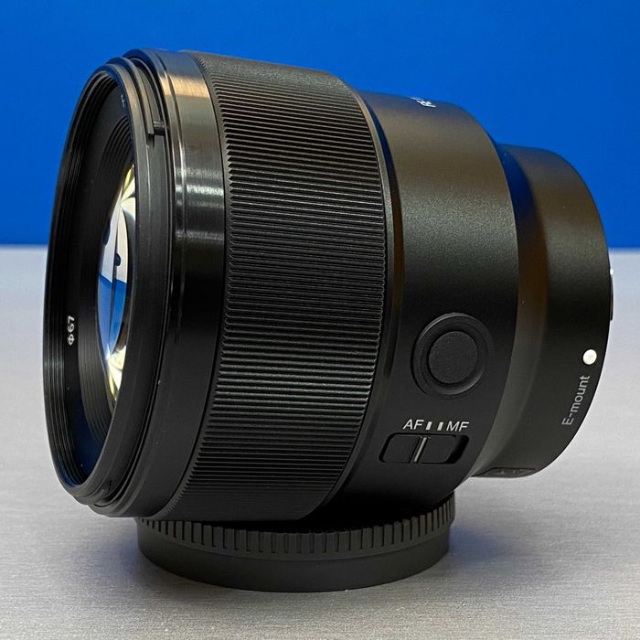 Sony FE 85mm f/1.8