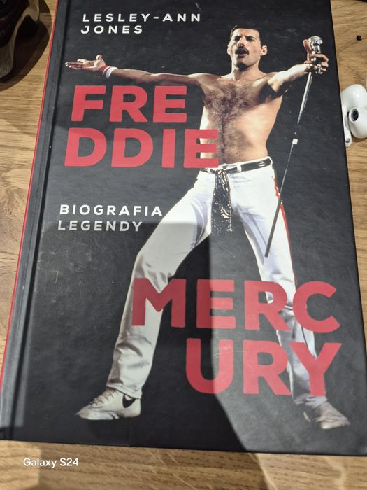 Freddie Mercury biografia legendy