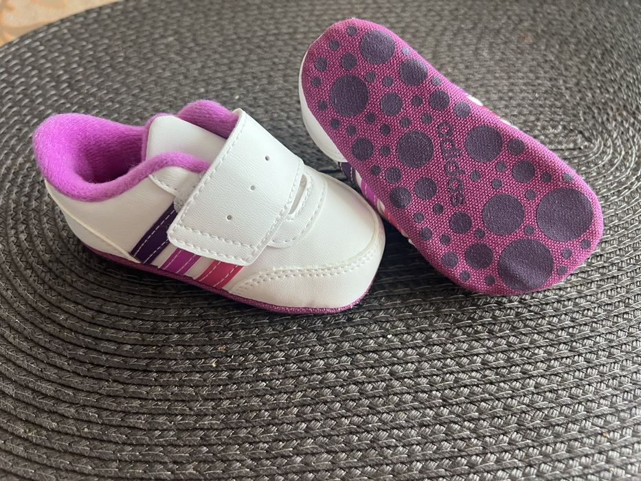 Нові пінетки-кросівки adidas