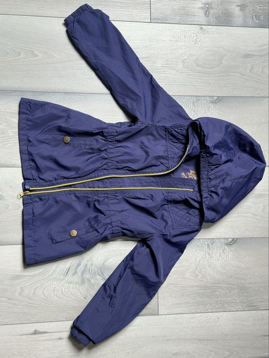 Granatowa lekka kurtka (typu parka) na cieplą wiosne/lato