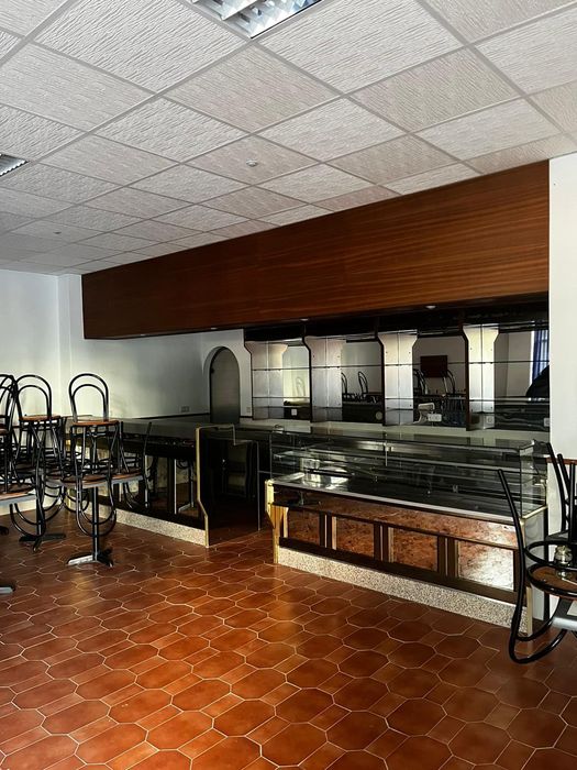 Mobiliários, equipamentos de  café