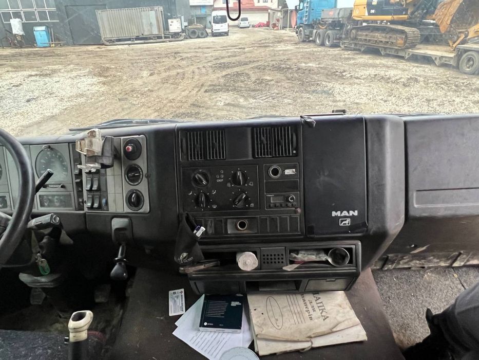 Трал 40 тон з головкою ман 6*4