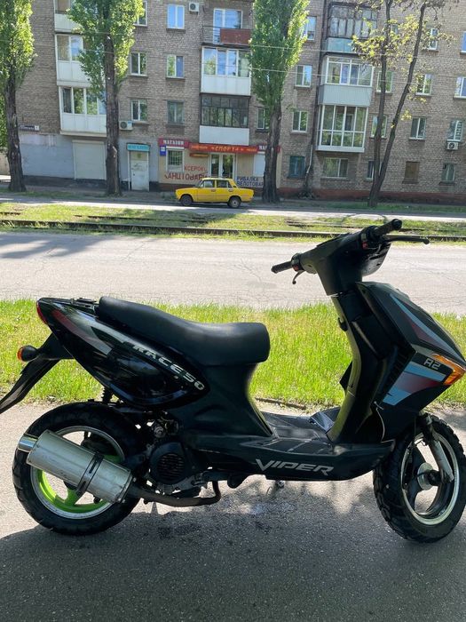 Продам скутер Viper r2