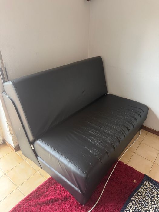 Sofa    Como cama.