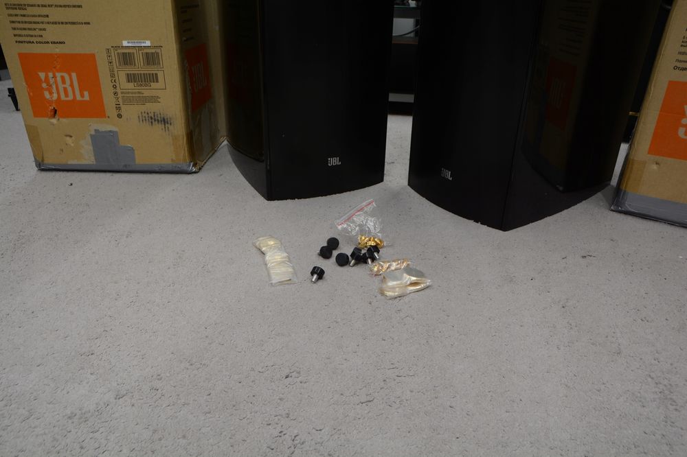 kolumny Głośnikowe podłogowe stereo czarny połysk Lakier JBL LS80