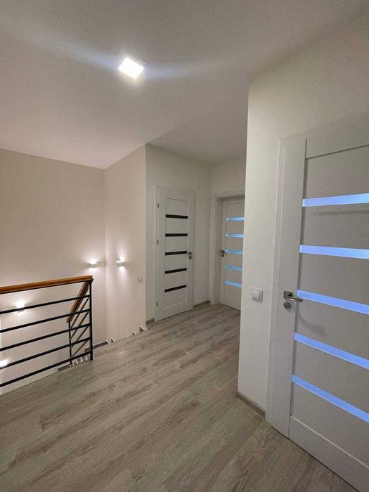 Продаж таунхауса по вул. Карбишева