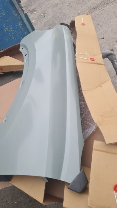 Крила передні Нові Audi Q3 F3 2018 2019 2021 2022 2023 крыло переднее