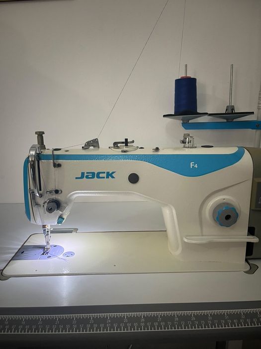 Máquina de Costura Industrial JACK  – Excelente Estado