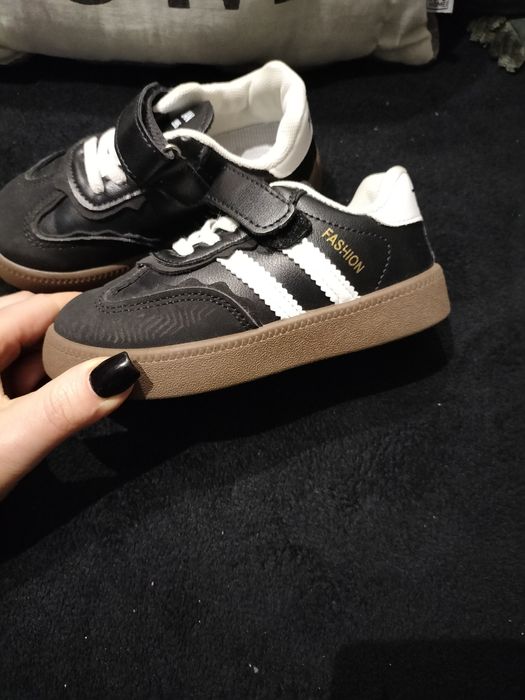 Sneakersy chłopięce 28