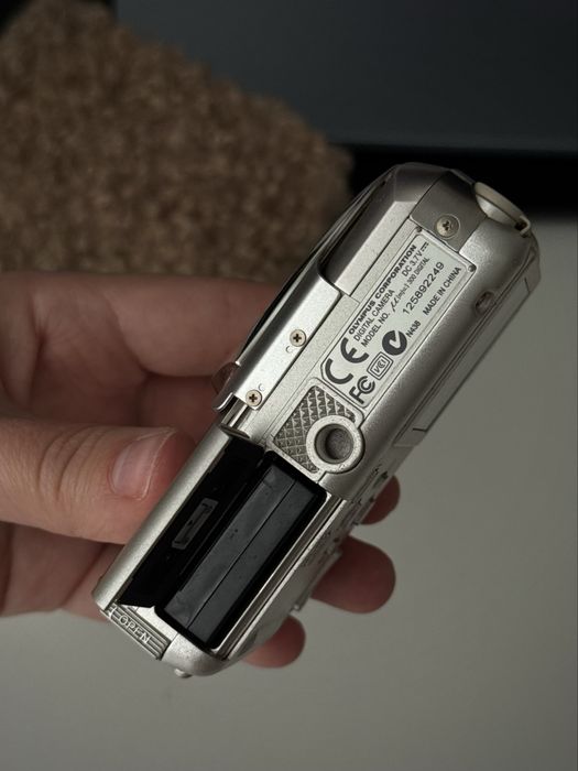 Цифровий фотоапарат Olympus Mju 300 Digital CCD Weatherproof 3.2MP 3x Zoom