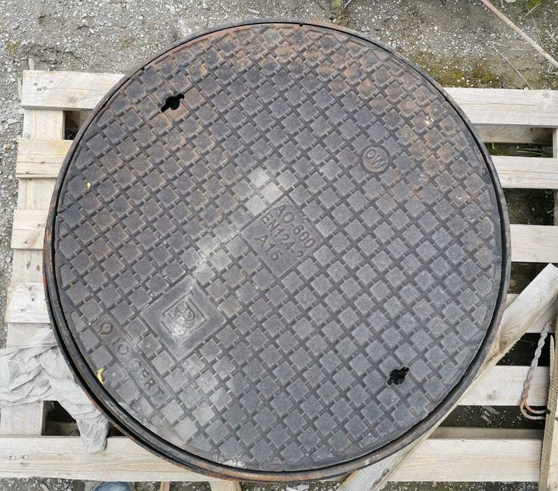 właz kompozytowy do studni fi 600 pokrywa szamba dekiel