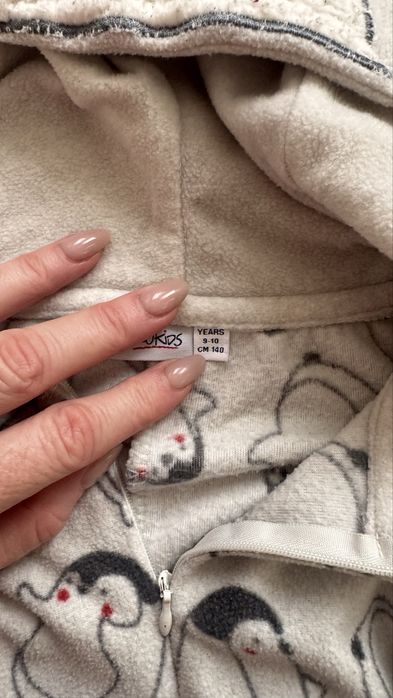 Кенгурушка на 7-8-9-10 років на 140 ріст