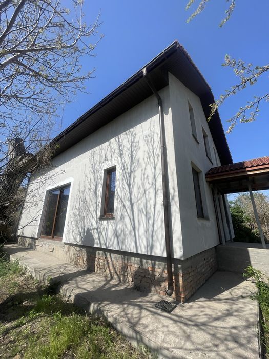 Будинок  біля ріки . Гданцівка