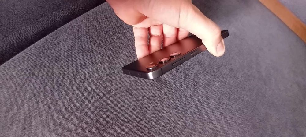 Samsung Galaxy S24 
128 GB
Com vários acessórios 
2 películas vidro temperado novas 
2 capa silicone (uma nova na embalagem)
Cabo dados e carreg