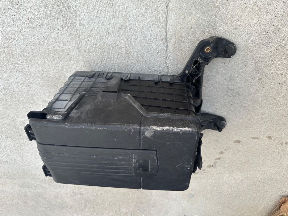 Caixa bateria audi a3 8p completa