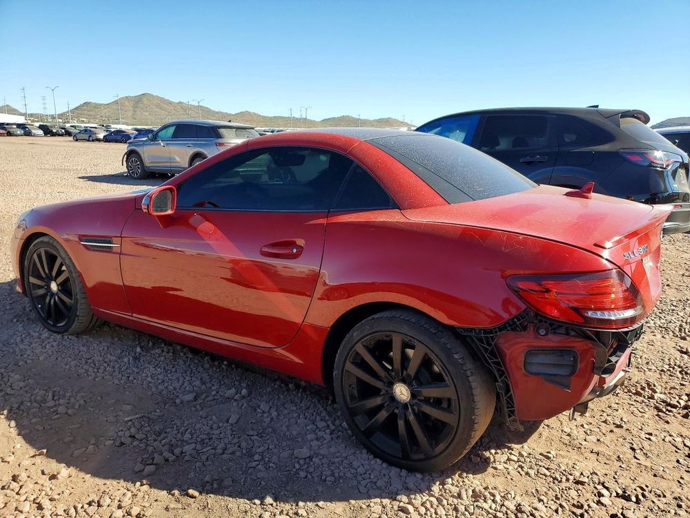 Mercedes-Benz SLC 300 9G-Tronic
