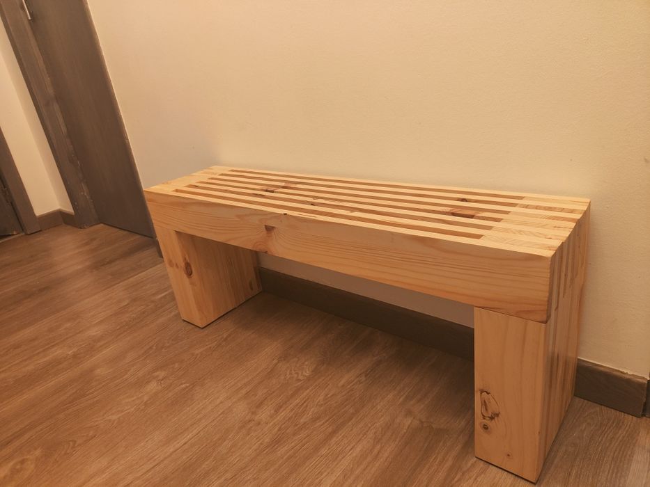 Banco em madeira NOVO